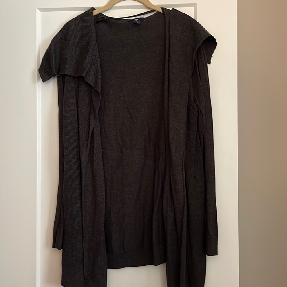 Cardigan sweater